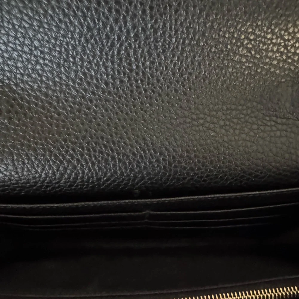 Gucci Soho Black Pebbled Calfskin Clutch Wallet on Chain. - Picture 3 of 4
